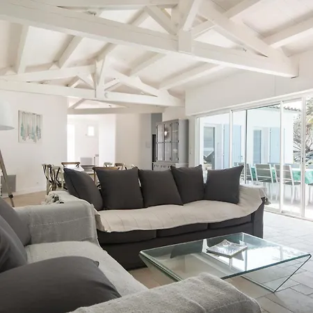 Tres Belle Avec Piscine Vila